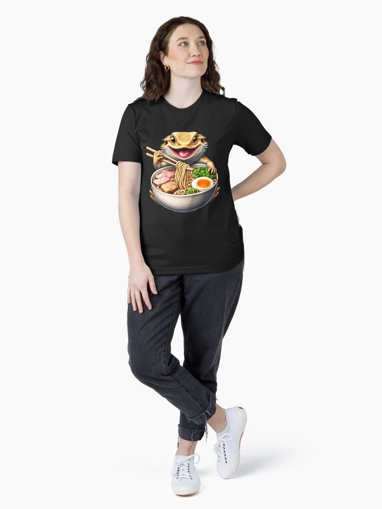 Bearded Dragon Eating Ramen Noodle Anime Kawaii Japanese Food Lover Essential T-Shirt