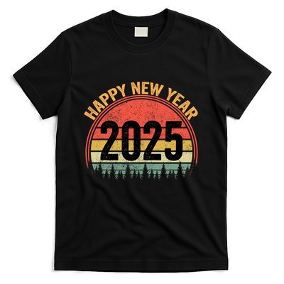 Happy New Year 2025 Gifts Distressed Retro Present T-Shirt
