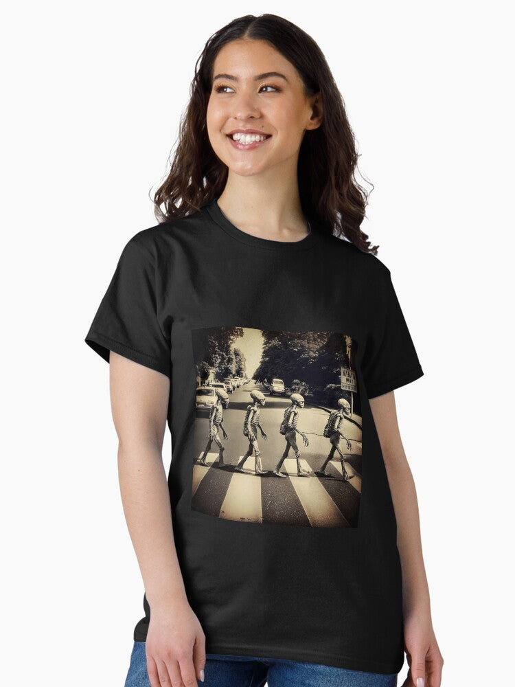 4 Aliens crossing pedestrian pathway at Abbey Road Classic T-Shirt