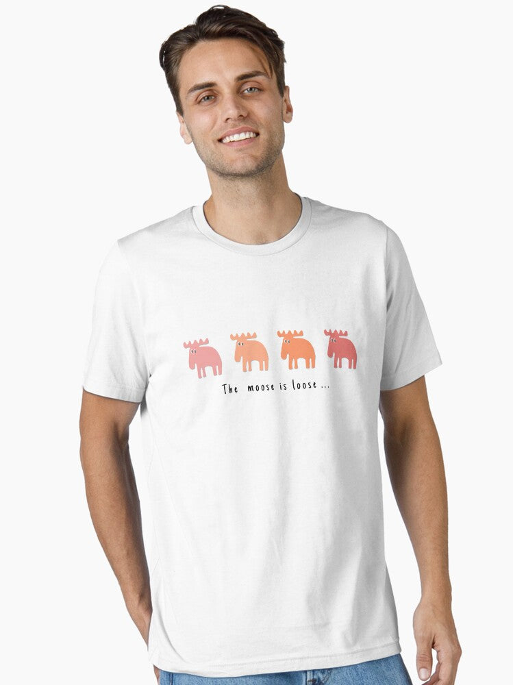 4 Mooses in living coral Essential T-Shirt