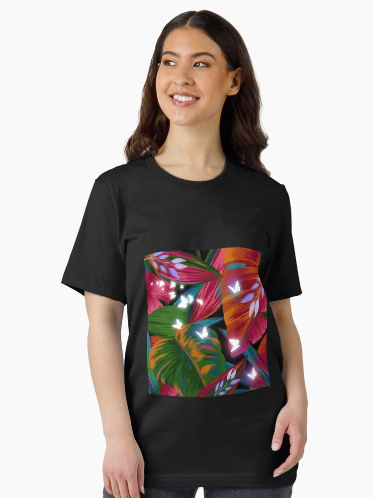 A tropical leaf that stands out with its vibrant colors. Essential T-Shirt