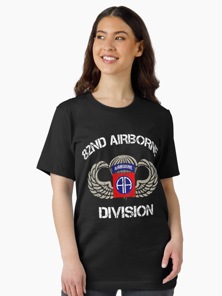 82nd Airborne Division Veteran , Veterans Day Gift Men Essential T-Shirt