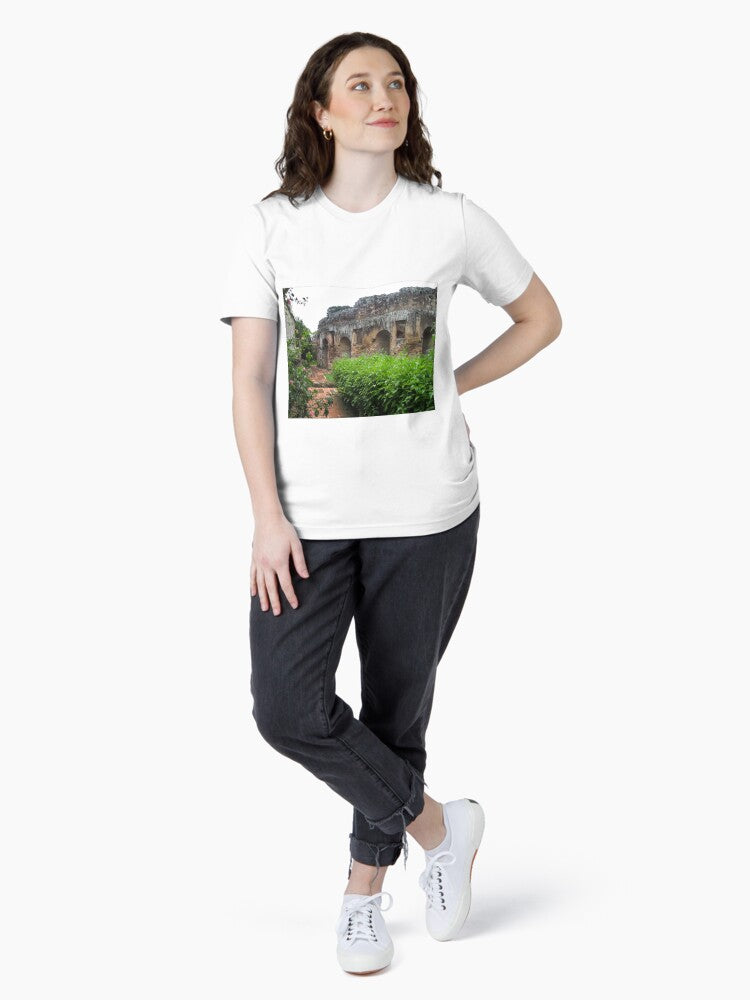 17th Century Convent ruin, Guatemala, 2009 Essential T-Shirt