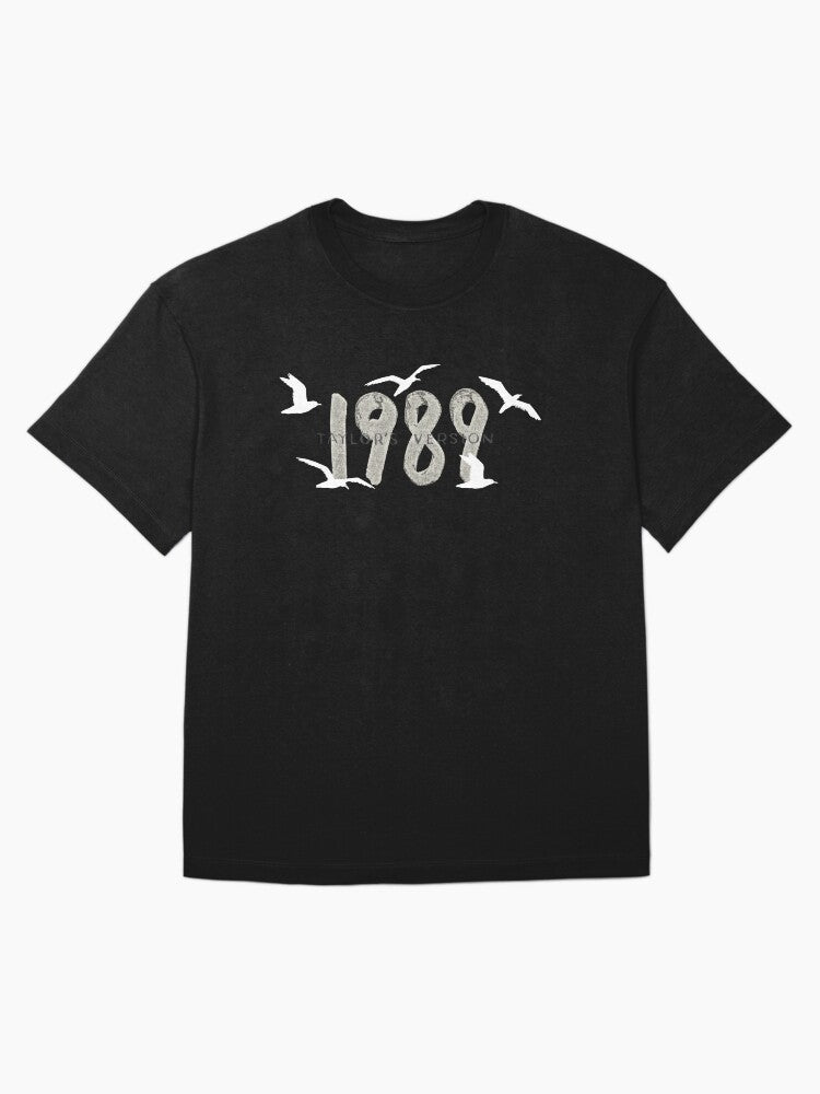 1989 (TV) with seagulls Oversized T-Shirt