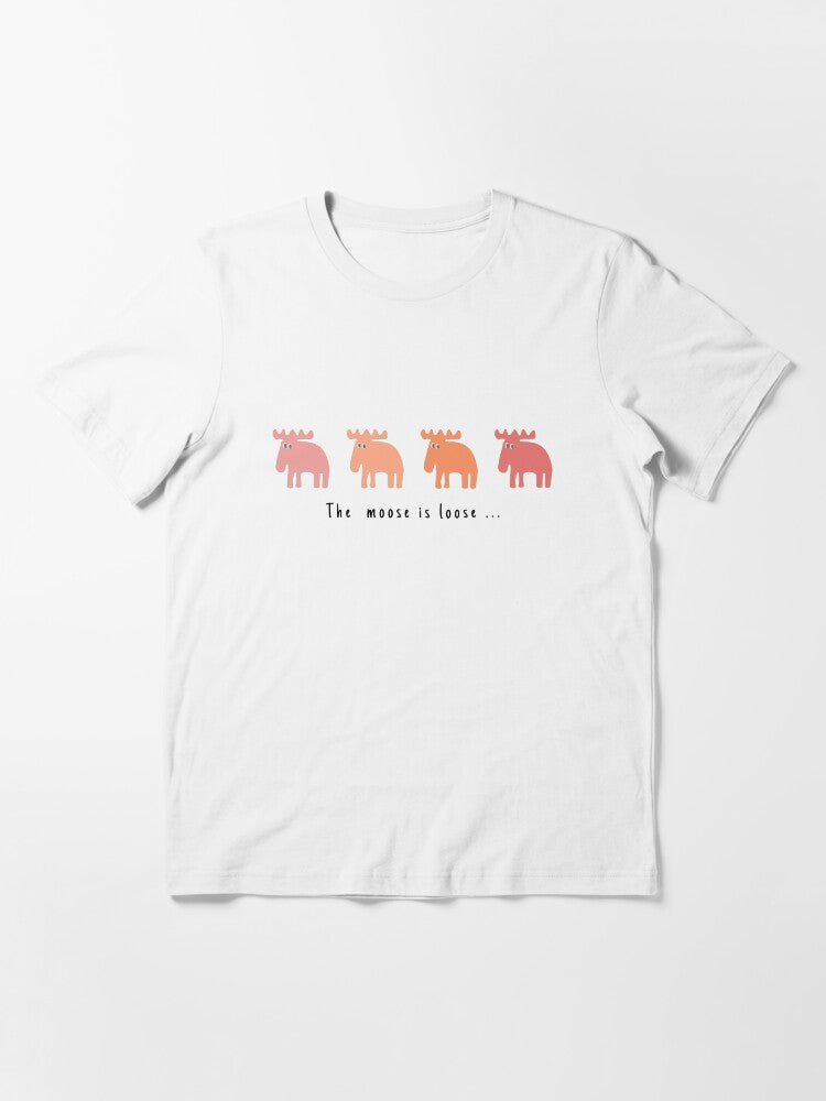 4 Mooses in living coral Essential T-Shirt
