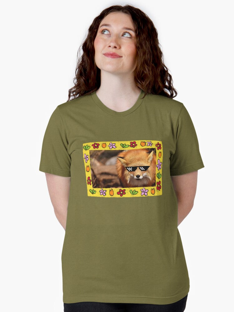 A Cute Fox Wearing Sunglasses. Funny Fox Lover Gift Tri-blend T-Shirt